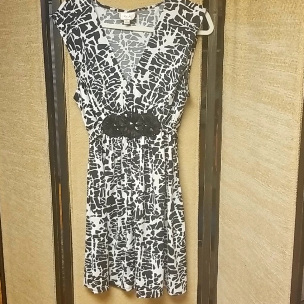 Black & White Dress XL